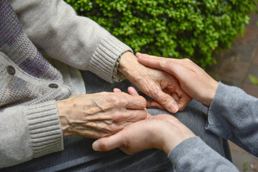 骨格の老化とは？顔と全身に起こる変化と向き合い方